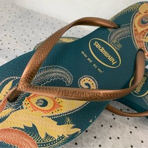 Havaianas Made in Brazil USA 7/8 Flip Flop Fabulous Sandal Green Gold